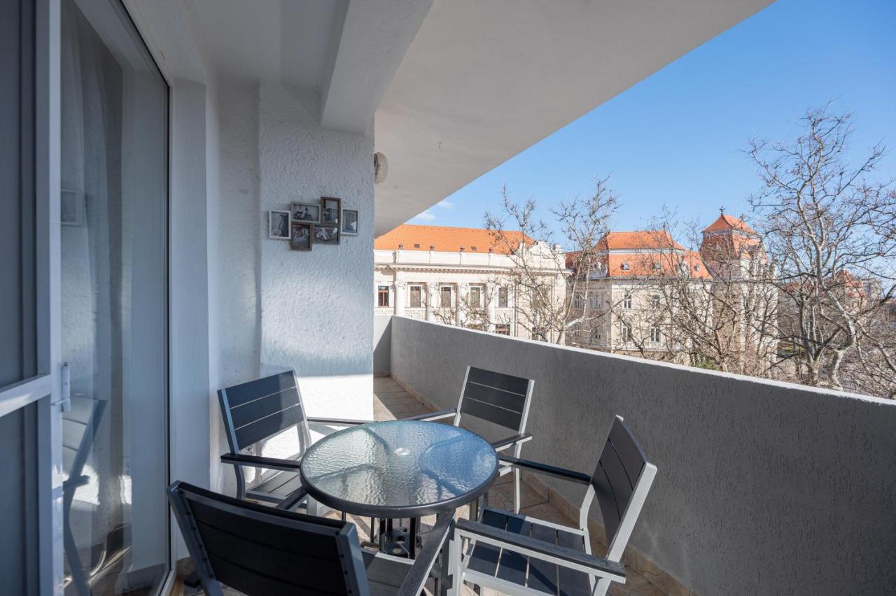 Апартаменти Haga Flat Орадя Екстер'єр фото